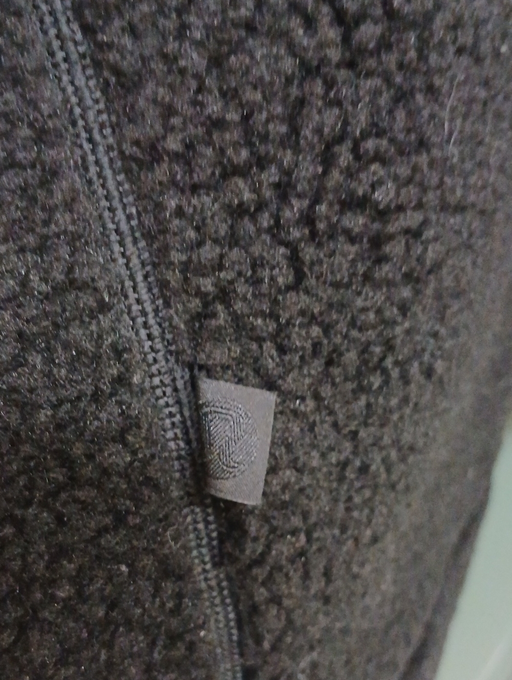 lululemon athletica High Pile Black Sherpa Fleece Vest Size XXL - Picture 7 of 8
